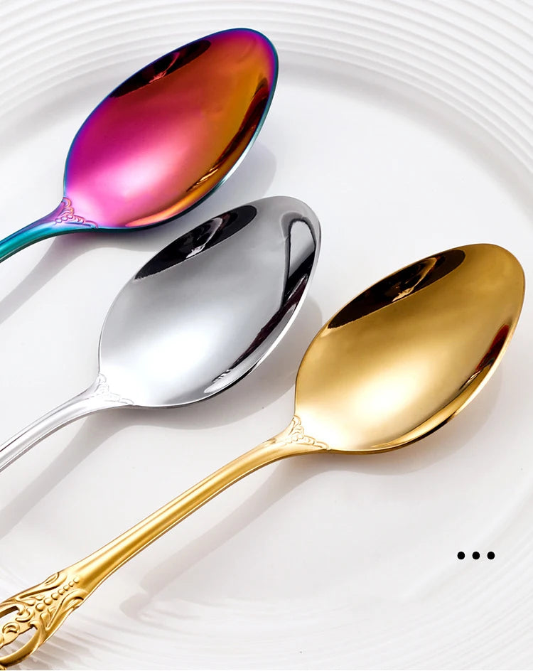 Conjunto de talheres de aço inoxidável dourado Royal European Colher Garfo Talheres completos Design retrô Lavável na máquina de lavar louça Talheres elegantes